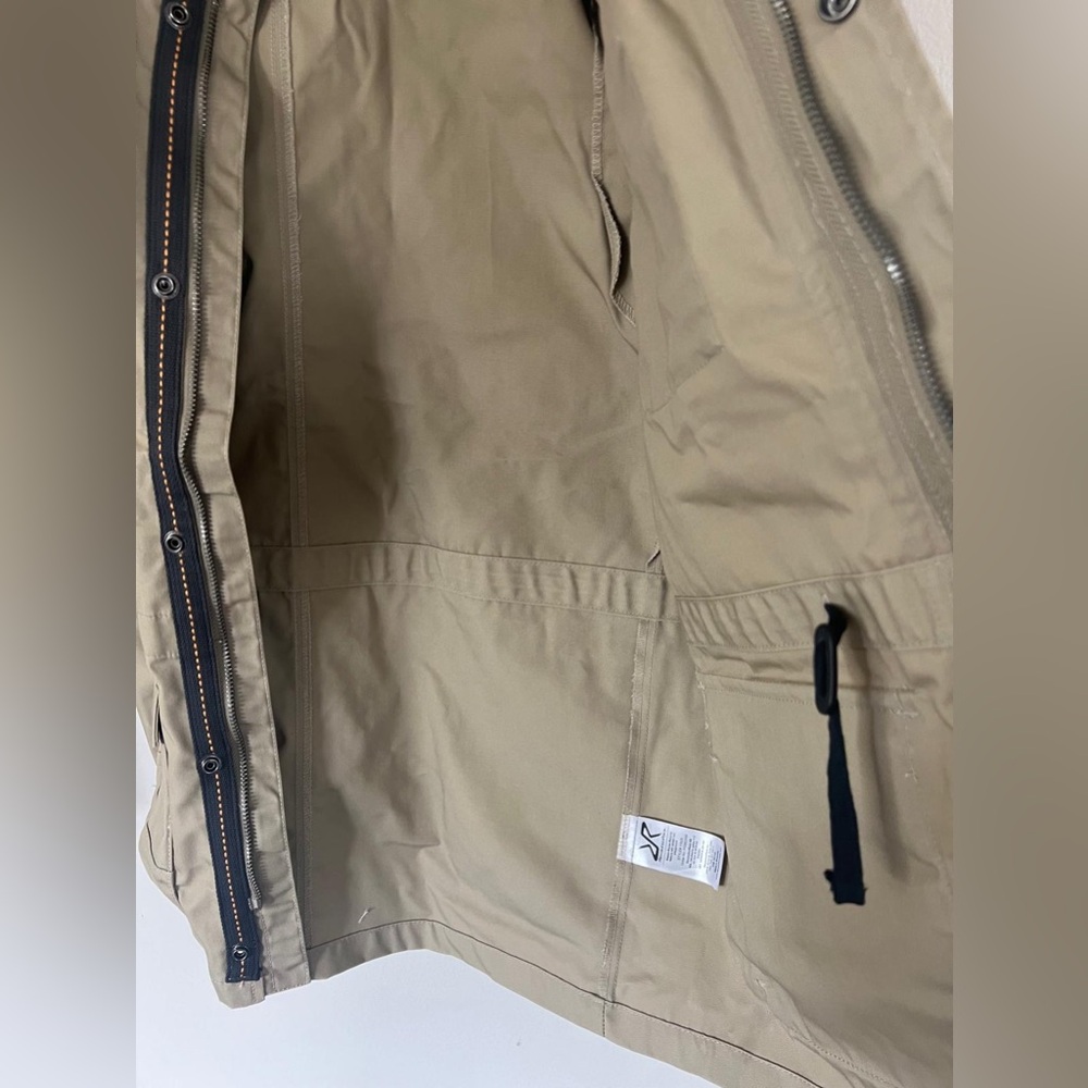 RevolutionRace Jacket - Picture 4 of 9